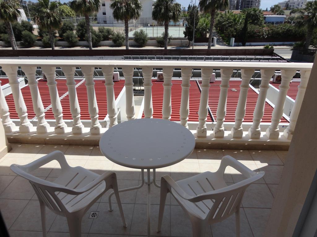 Athena Villa Ayia Napa Exteriör bild