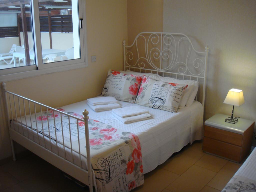 Athena Villa Ayia Napa Exteriör bild