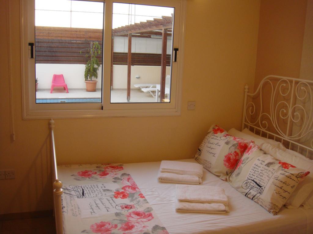 Athena Villa Ayia Napa Exteriör bild