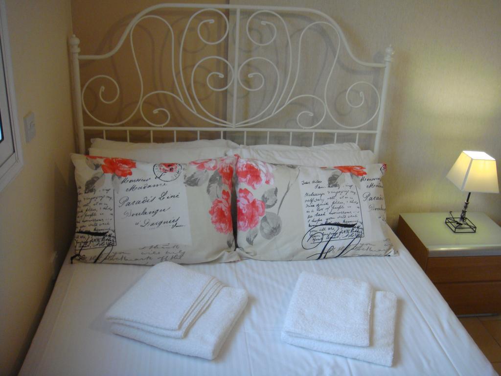 Athena Villa Ayia Napa Exteriör bild