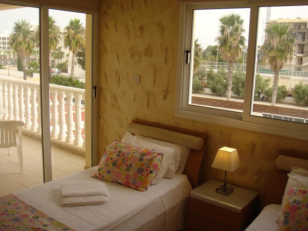 Athena Villa Ayia Napa Exteriör bild