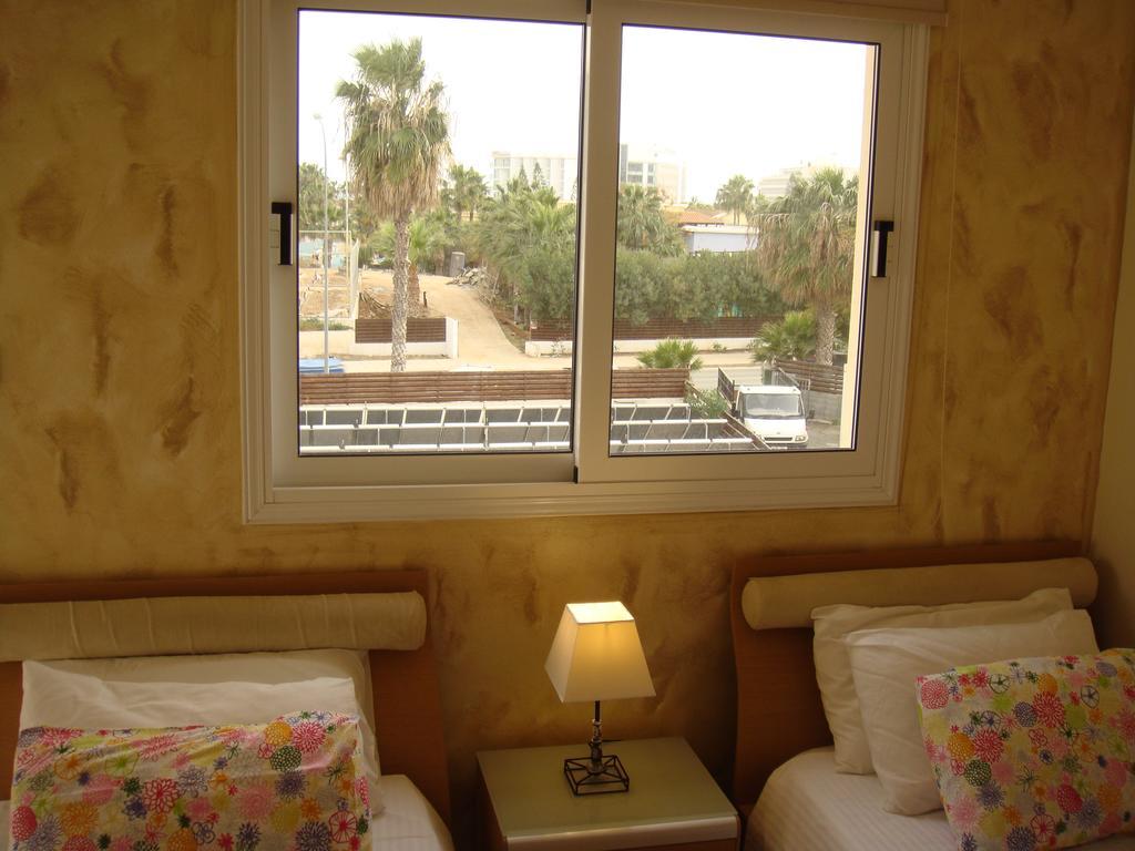 Athena Villa Ayia Napa Exteriör bild