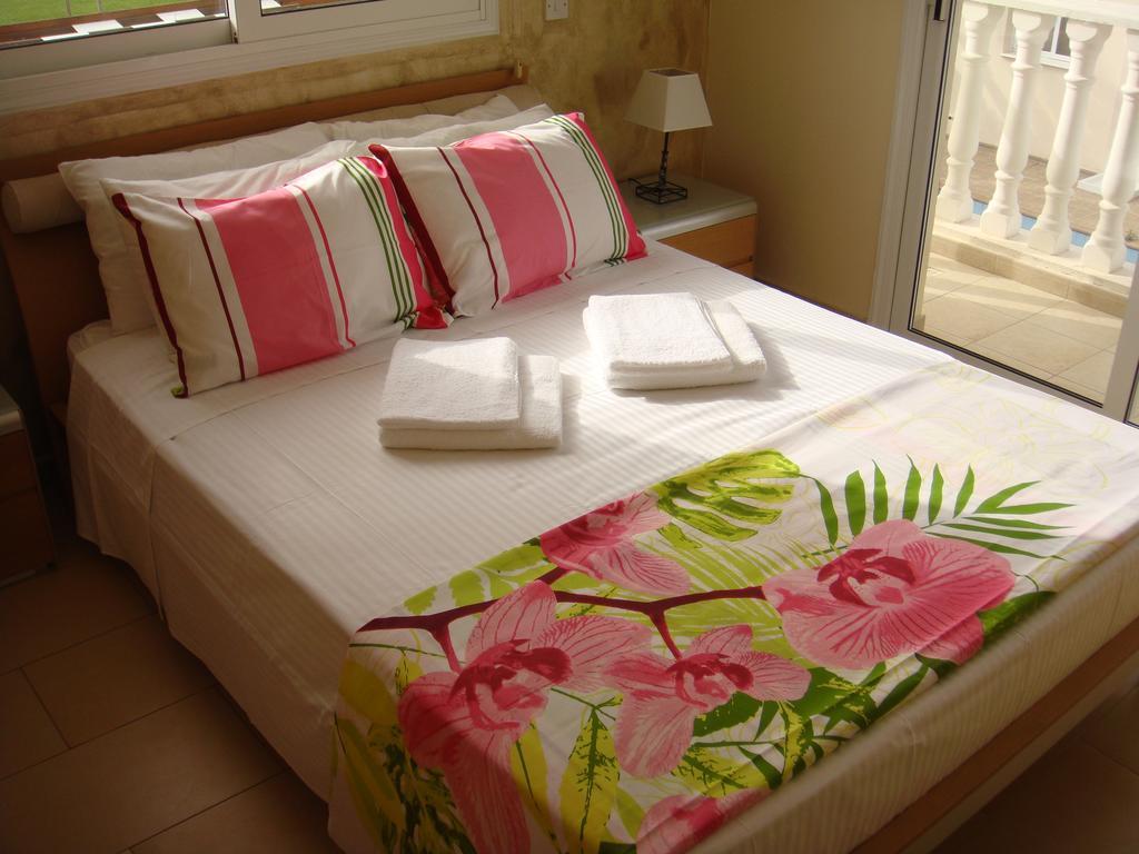 Athena Villa Ayia Napa Exteriör bild